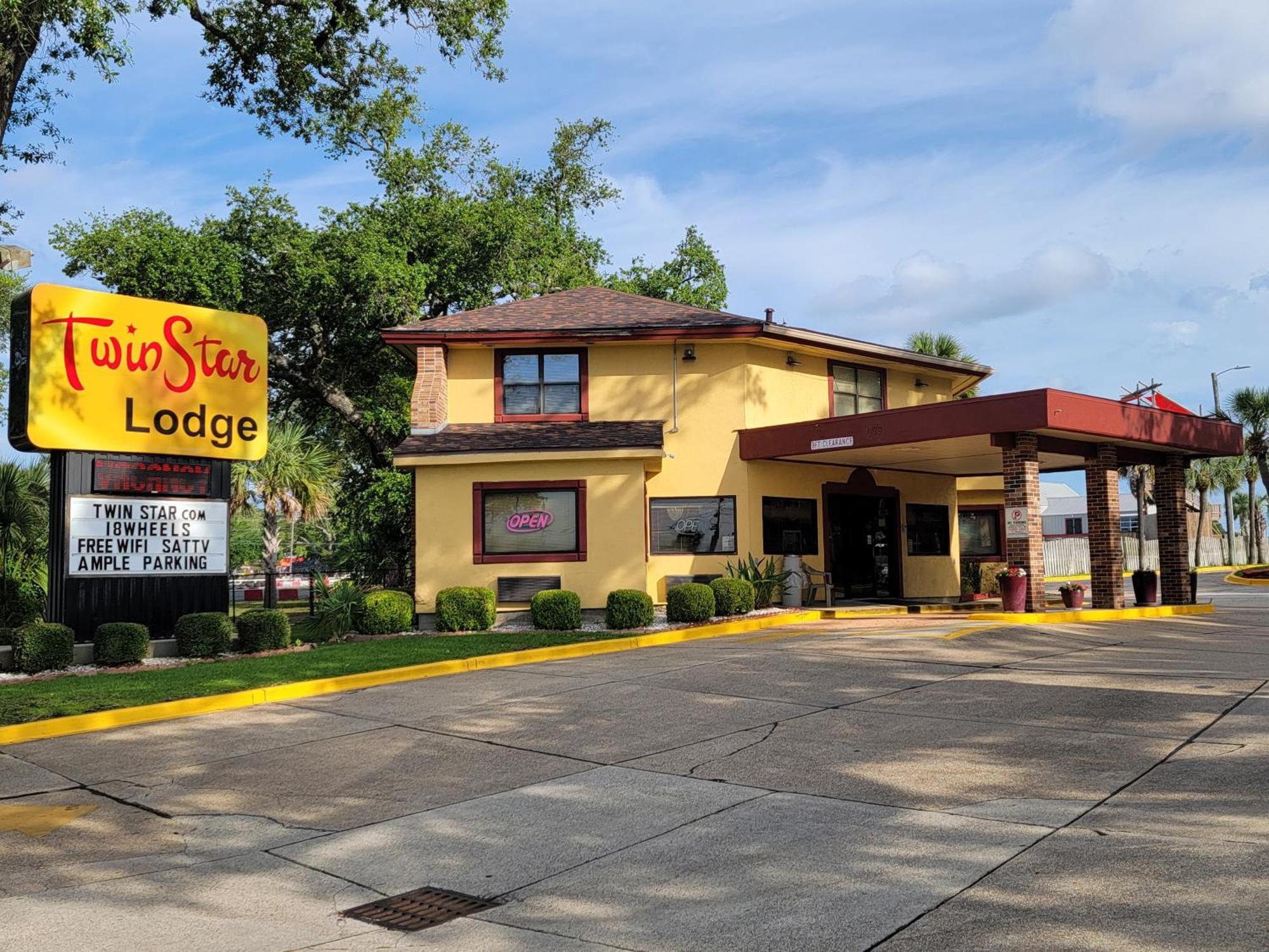 Twin Star Lodge Μπιλόξι Εξωτερικό φωτογραφία